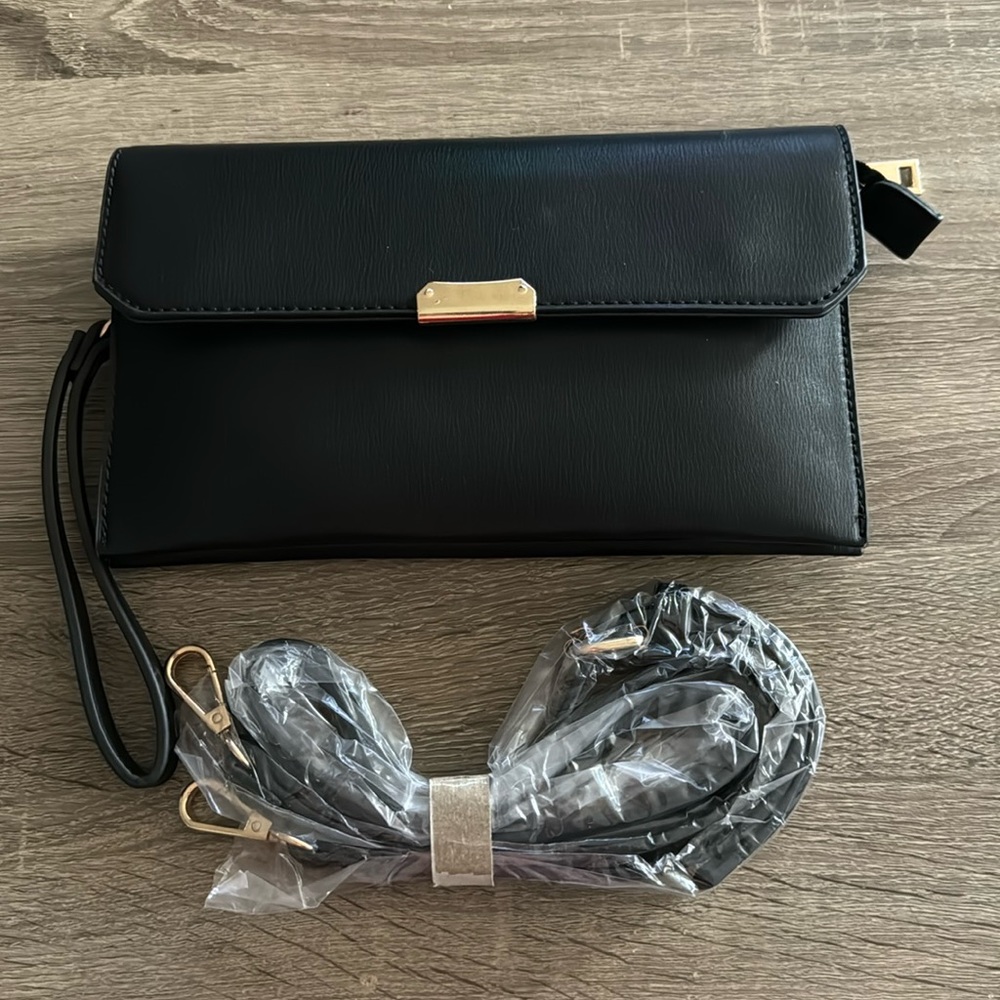 NWOT Black Clutch/ Straps